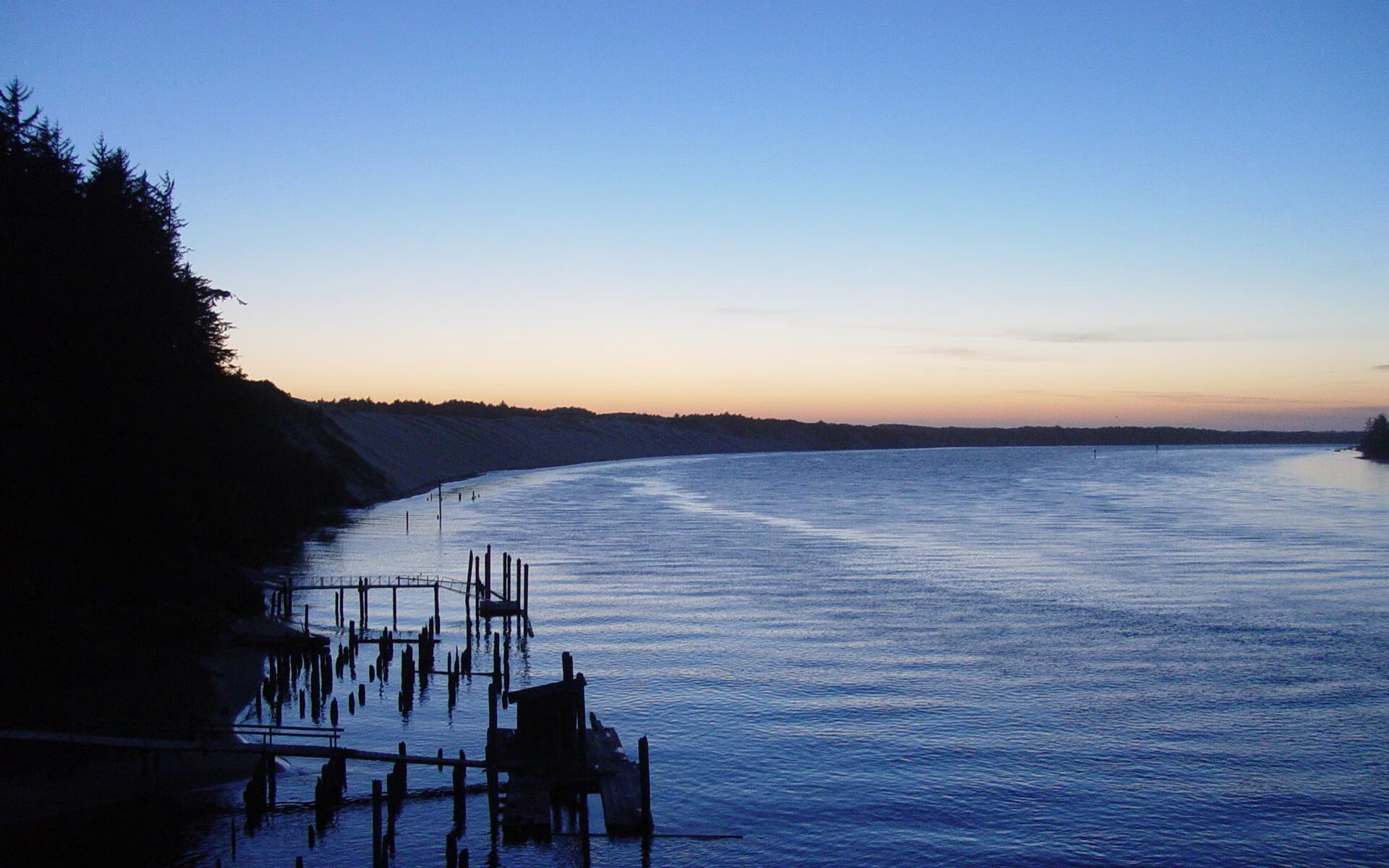 门兴格拉德巴赫新援首秀表现亮眼,门兴格拉德巴赫主力门将