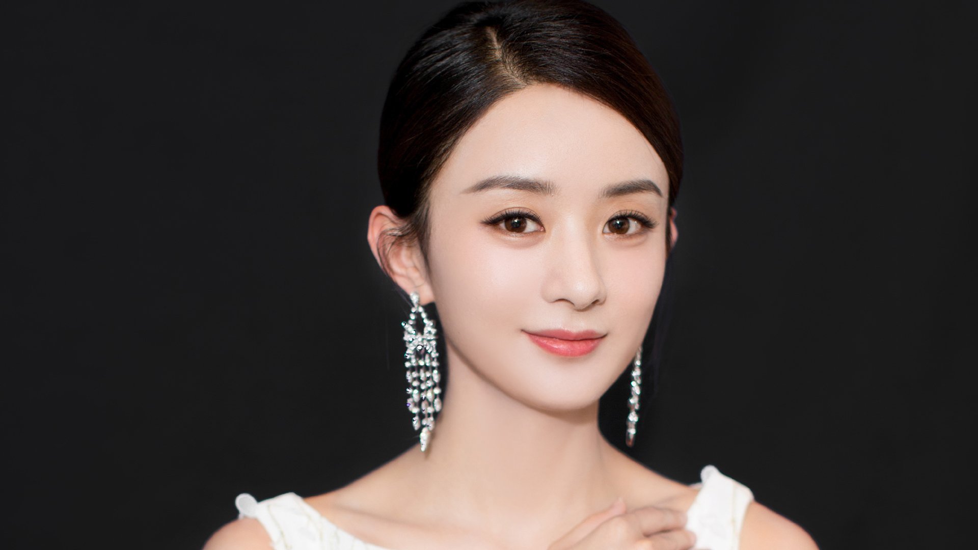 边后卫是否承担更多战术指令传达职责,边后卫技术