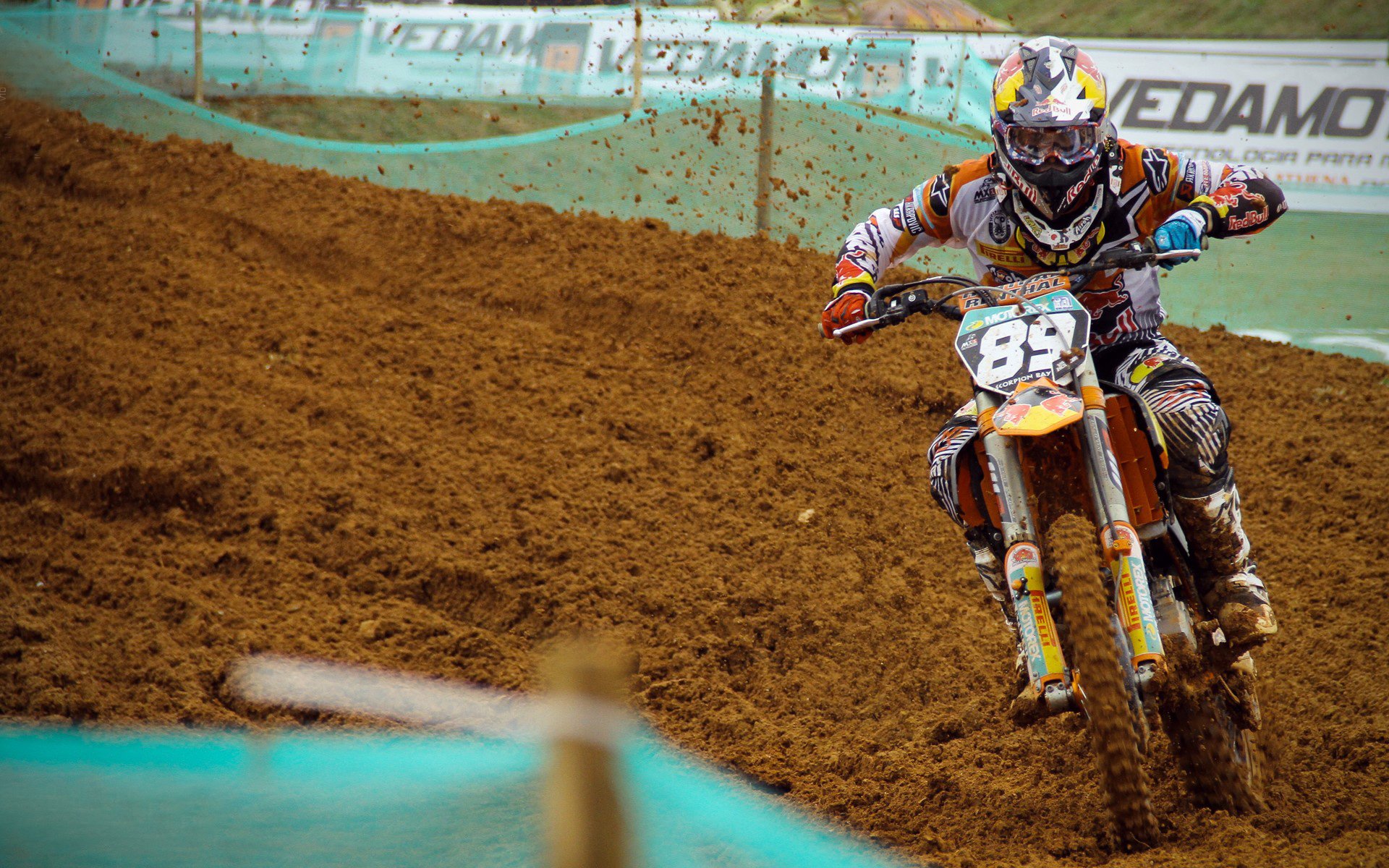 泰国马术协会与国际马术联合会合作,举办国际马术交流活动,促进技术交流。